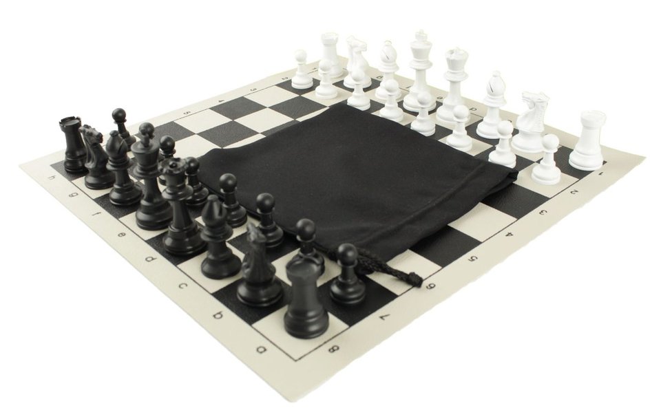 6 x Plastic Chess Pieces, Board and Bag